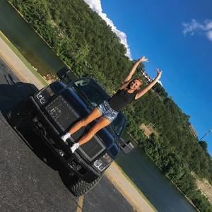 Meet your Posher, Eve